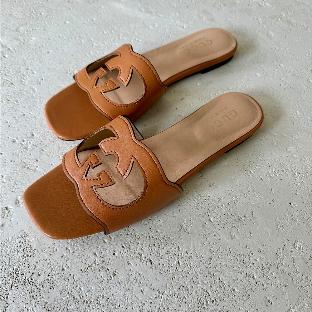 Replica Gucci Interlocking G Cut-Out Slides